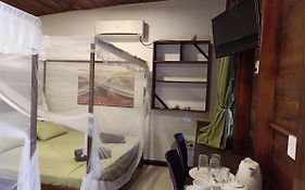 Garden Cottage Arugambay